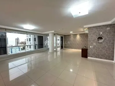 Apartamento com 4 Quartos para alugar, 206m² no Centro, Florianópolis