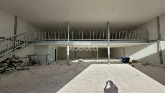 Galpão/Depósito/Armazém à venda, 279m² no Segismundo Pereira, Uberlândia