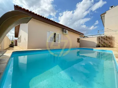 Casa com 3 Quartos à venda, 360m² no Jardim Shangri-lá, Itapetininga