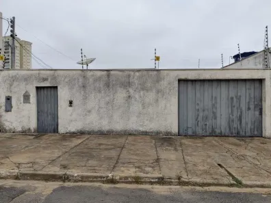 Casa com 3 Quartos à venda, 226m² no Jardim Petrópolis, Cuiabá