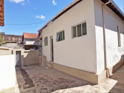 Casa com 3 Quartos para alugar, 145m² no Centro, Nova Lima