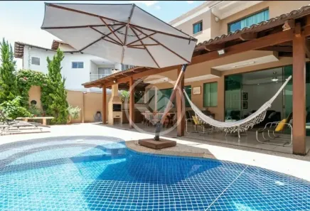 Casa de Condomínio com 4 Quartos à venda, 377m² no Jardins Atenas, Goiânia