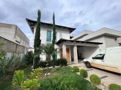 Casa de Condomínio com 3 Quartos à venda, 192m² no Jardins Madri, Goiânia