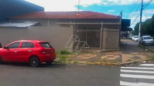 Casa com 2 Quartos para alugar, 60m² no Palmital, Marília