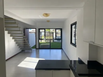 Casa com 2 Quartos para alugar, 90m² no Campeche, Florianópolis
