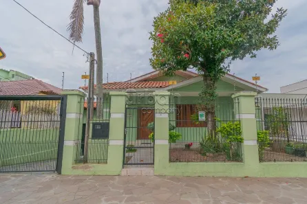 Casa com 3 Quartos à venda, 388m² no Vila Ipiranga, Porto Alegre