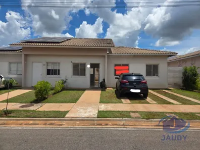 Casa de Condomínio com 3 Quartos para venda ou aluguel, 203m² no Petrópolis, Várzea Grande