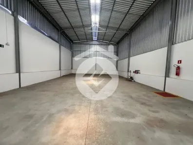 Galpão/Depósito/Armazém para alugar, 400m² no Nossa Senhora das Graças, Uberlândia