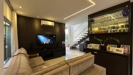 Casa de Condomínio com 3 Quartos à venda, 180m² no Granja Marileusa, Uberlândia
