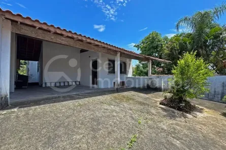 Casa com 2 Quartos à venda, 117m² no Centro, Peruíbe