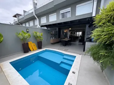 Casa com 4 Quartos para venda ou aluguel, 180m² no Bairro de Juquehy, São Sebastião