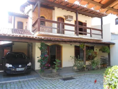 Casa de Condomínio com 3 Quartos à venda, 172m² no Jardim Flamboyant, Cabo Frio