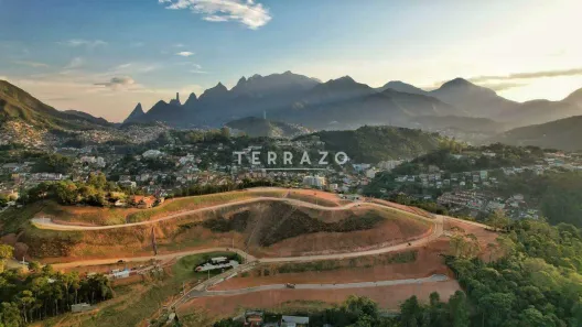Lote/Terreno à venda, 300m² no Ermitage, Teresópolis