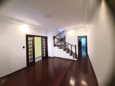 Sobrado com 3 Quartos à venda, 167m² no Vila Yara, Osasco