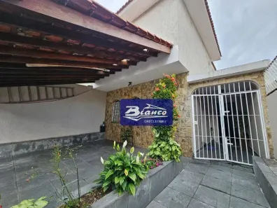 Sobrado com 4 Quartos à venda, 170m² no Jardim Santa Mena, Guarulhos