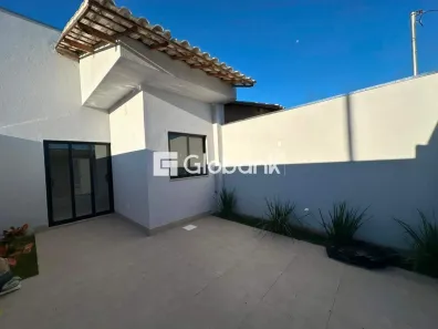 Casa com 2 Quartos à venda, 47m² no Loteamento Novo Primavera, Montes Claros