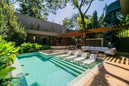 Casa com 6 Quartos à venda, 1180m² no Jardim Luzitânia, São Paulo