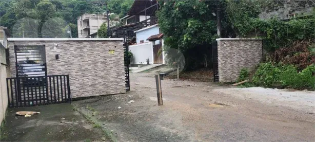 Lote/Terreno à venda, 650m² no Maria Paula, São Gonçalo