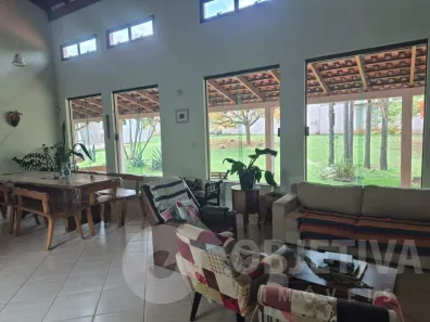 Fazenda/Sítio com 6 Quartos à venda, 500m² no Mansões Aeroporto, Uberlândia