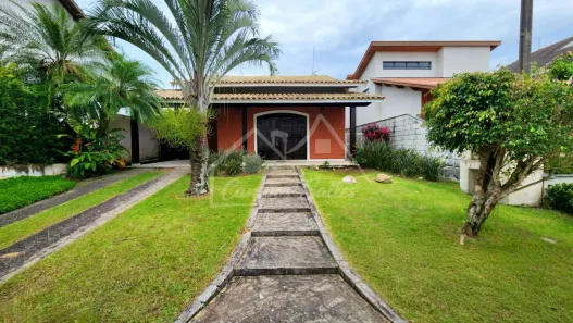 Casa com 3 Quartos para alugar, 164m² no , Peruíbe