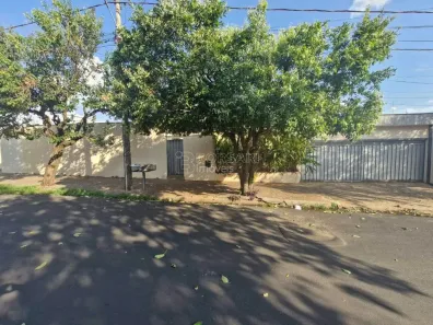 Casa com 3 Quartos à venda, 251m² no Vila Xavier (Vila Xavier), Araraquara