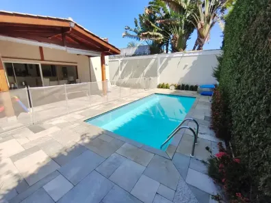 Casa com 3 Quartos à venda, 250m² no Jardim Virgínia, Guarujá