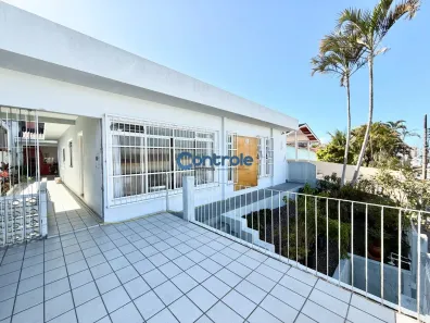 Casa com 4 Quartos à venda, 200m² no Barreiros, São José