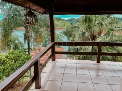 Fazenda/Sítio com 4 Quartos à venda, 650m² no Chácaras Condomínio Recanto Pássaros II, Jacareí