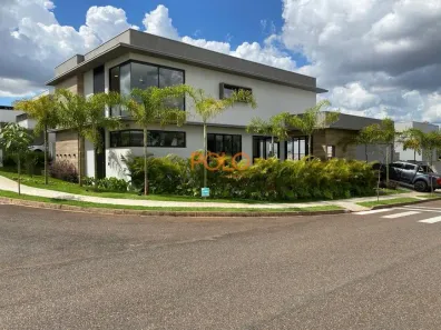 Casa de Condomínio com 4 Quartos para alugar, 420m² no Jardim Botânico, Uberlândia