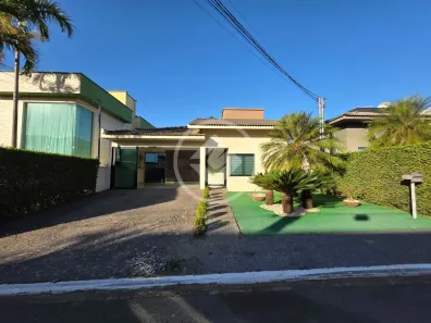 Casa de Condomínio com 3 Quartos à venda, 230m² no Parque João Braz - Cidade Industrial, Goiânia