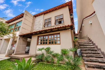 Casa de Condomínio com 4 Quartos à venda, 238m² no Jardim Suíça, Volta Redonda