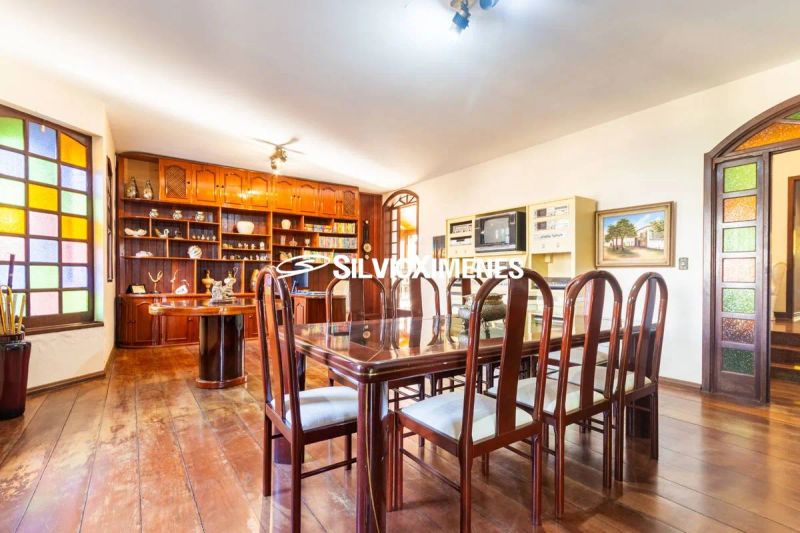 Casa com 5 quartos — Santa Lúcia, Belo Horizonte