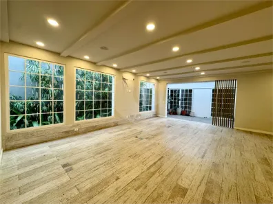 com 12 Quartos para alugar, 500m² no Itaim Bibi, São Paulo