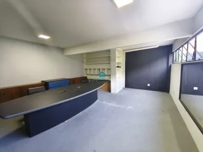Sala Comercial para alugar, 30m² no Itaipava, Petrópolis