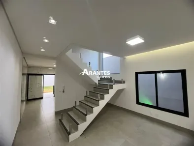 Casa com 3 Quartos à venda, 147m² no Santa Mônica, Uberlândia