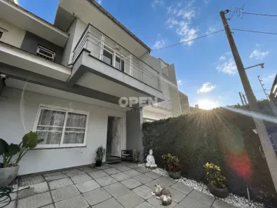 Sobrado com 2 Quartos à venda, 136m² no Igara, Canoas