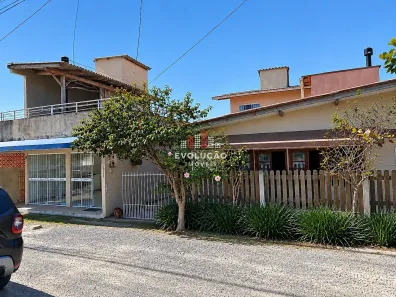 Casa com 2 Quartos à venda, 190m² no Passagem do Massiambú, Palhoça