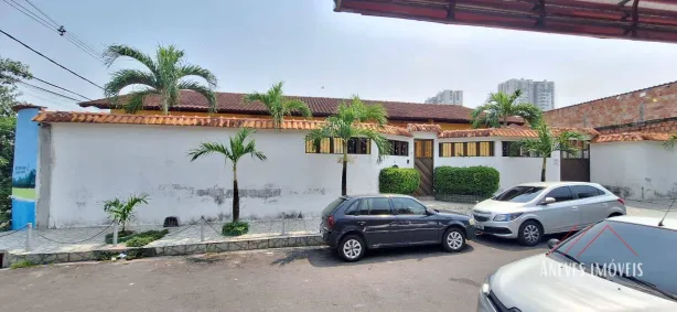 Casa com 3 Quartos à venda, 250m² no Aleixo, Manaus