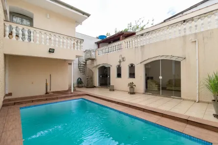 Casa com 3 Quartos à venda, 284m² no Mirandópolis, São Paulo