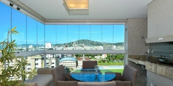 Apartamento com 3 Quartos para alugar, 139m² no Centro, Florianópolis