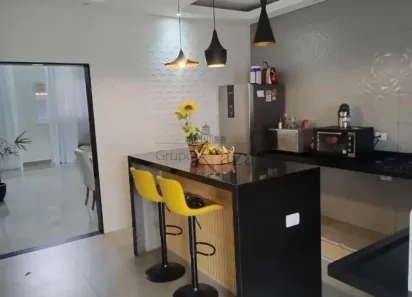 Sobrado com 3 Quartos à venda, 250m² no Loteamento Villa Branca, Jacareí
