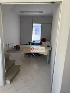 Sala Comercial à venda, 73m² no Passo da Areia, Porto Alegre
