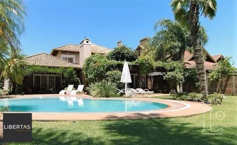 Casa de Condomínio com 3 Quartos à venda, 340m² no Chapéu do Sol, Porto Alegre