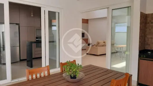 Casa de Condomínio com 4 Quartos à venda, 221m² no Residencial Goiânia Golfe Clube, Goiânia