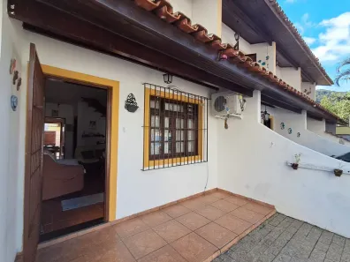 Sobrado com 2 Quartos à venda, 112m² no Martim de Sá, Caraguatatuba