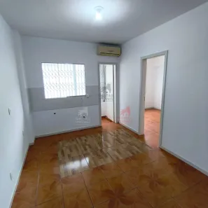Apartamento com 2 Quartos para alugar, 55m² no Centro, Itajaí