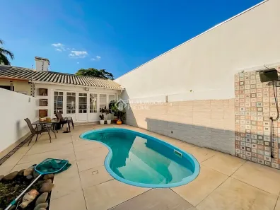 Casa com 3 Quartos à venda, 211m² no Ipanema, Porto Alegre