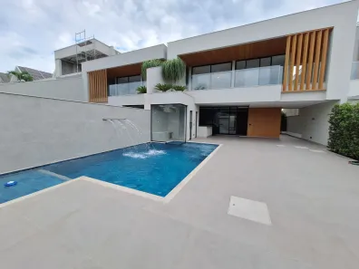 Casa com 5 Quartos à venda, 350m² no Barra da Tijuca, Rio de Janeiro