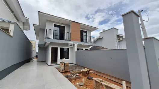 Sobrado com 3 Quartos à venda, 120m² no Roçado, São José