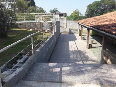 Fazenda/Sítio com 3 Quartos à venda, 220m² no Parque das Varinhas, Mogi das Cruzes